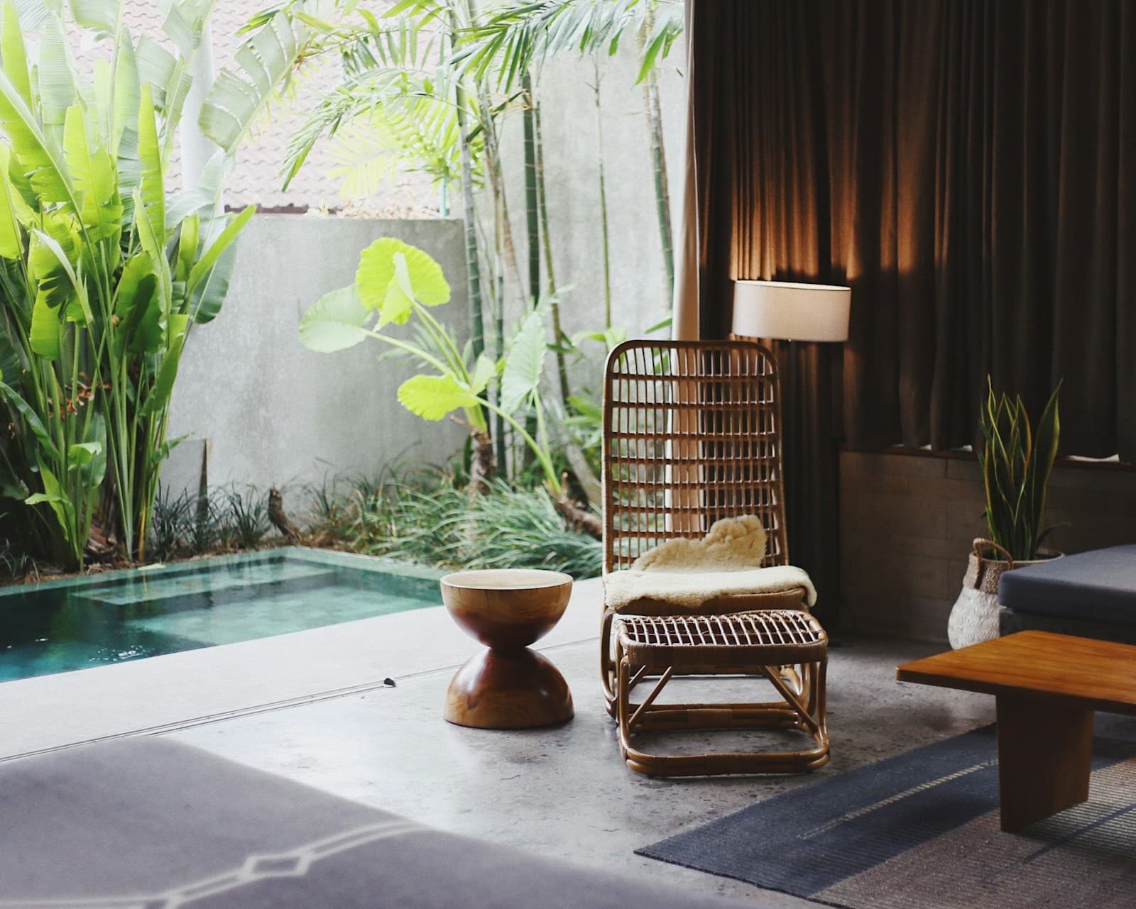 Calm courtyard seating with desert plants